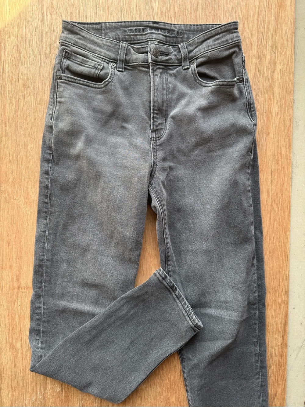 American Eagle Outfitters Women’s Mom Jeans in Washed Gray/Black